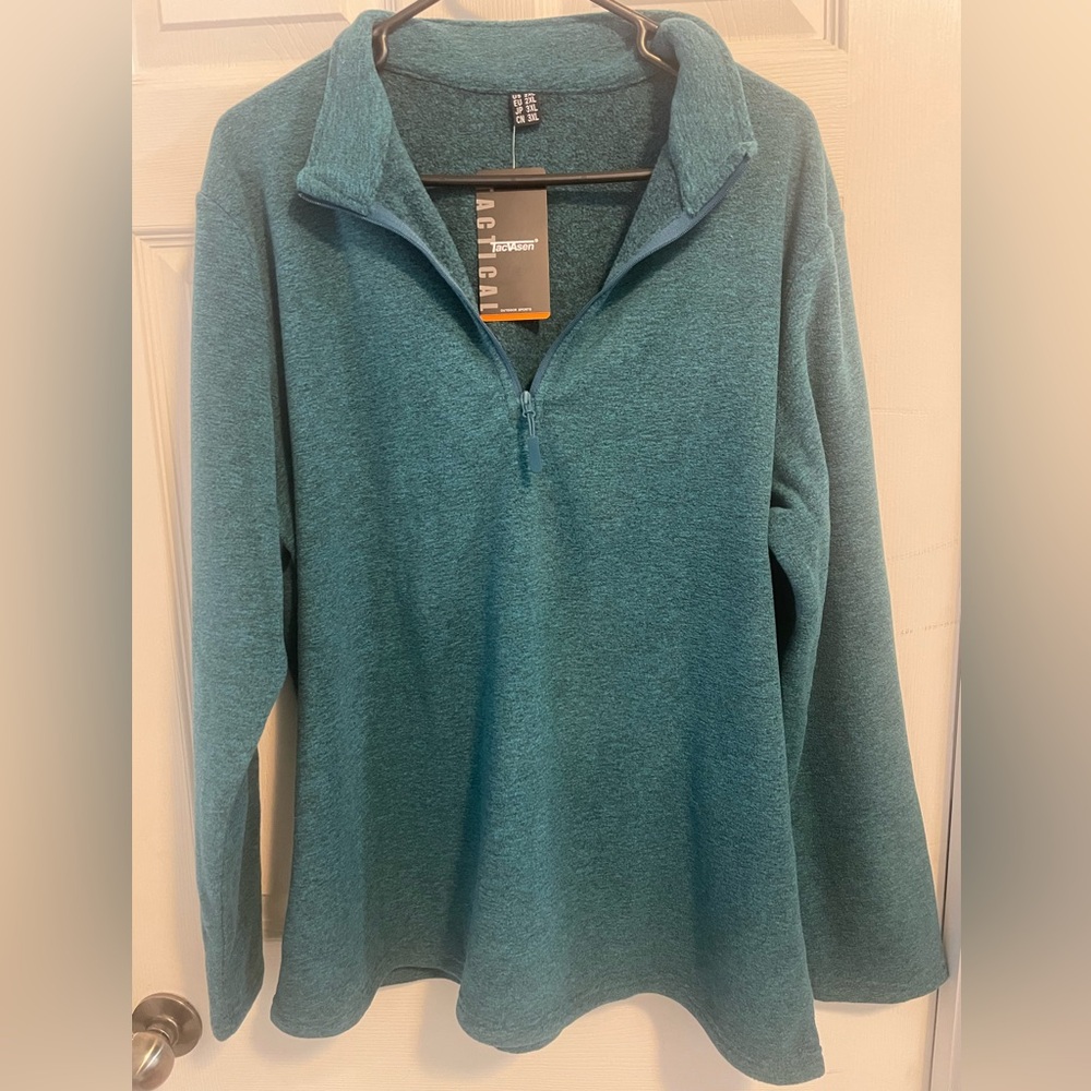 Tacvasen 1/4 zip fleece athletic pullover.